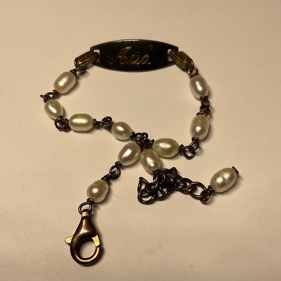 Vintage Sterling Silver Petite pearl Stationed Name Bracelet. Inscribed AVA - Picture 2 of 6